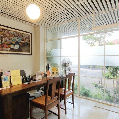 Hotel Marni Mulya Surakarta  ภายนอก รูปภาพ