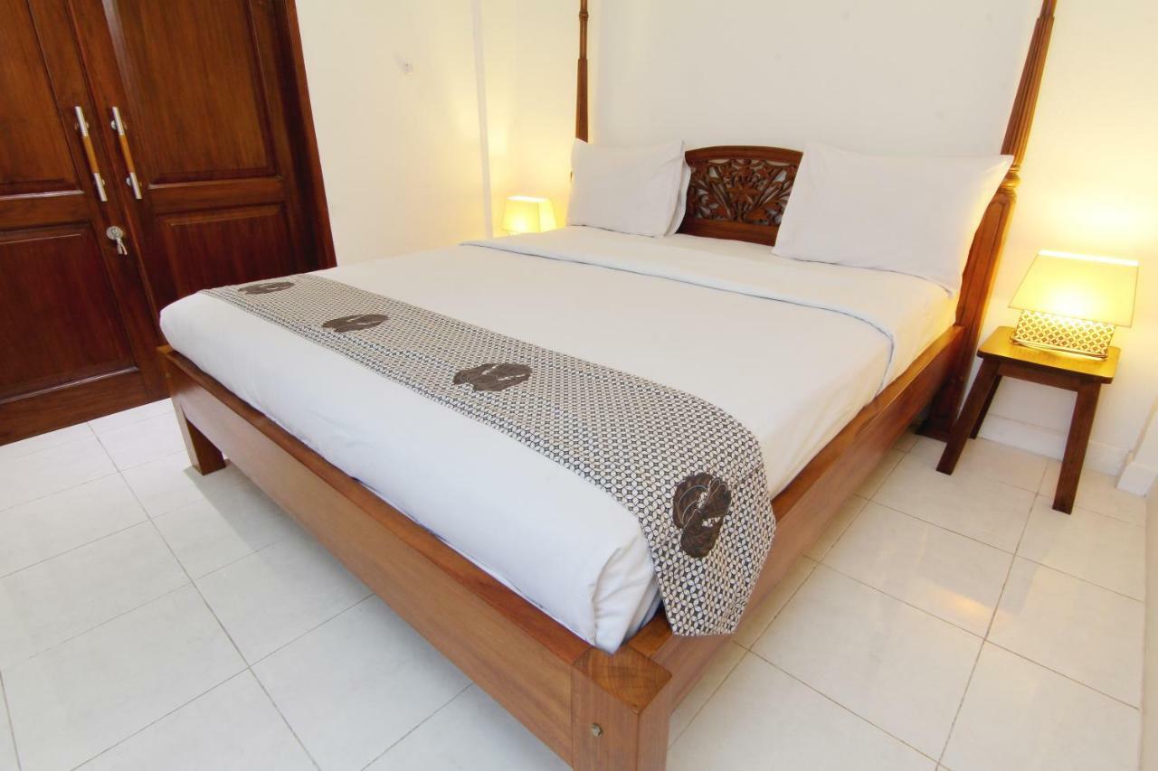 Hotel Marni Mulya Surakarta  ภายนอก รูปภาพ