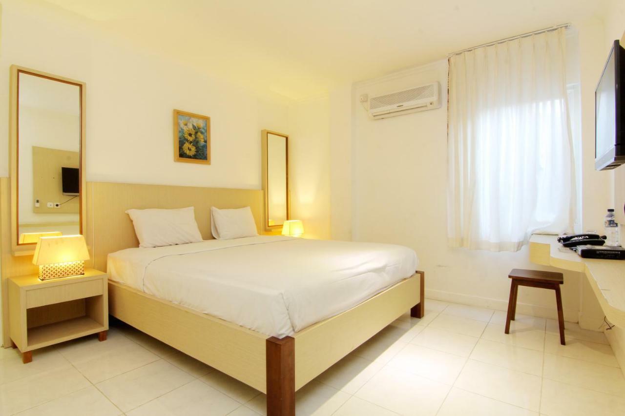 Hotel Marni Mulya Surakarta  ภายนอก รูปภาพ