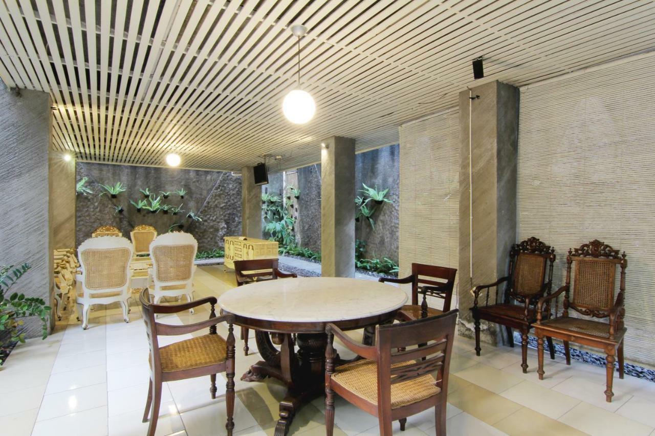 Hotel Marni Mulya Surakarta  ภายนอก รูปภาพ