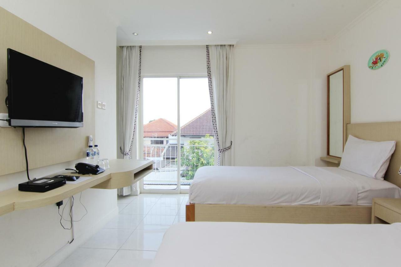 Hotel Marni Mulya Surakarta  ภายนอก รูปภาพ