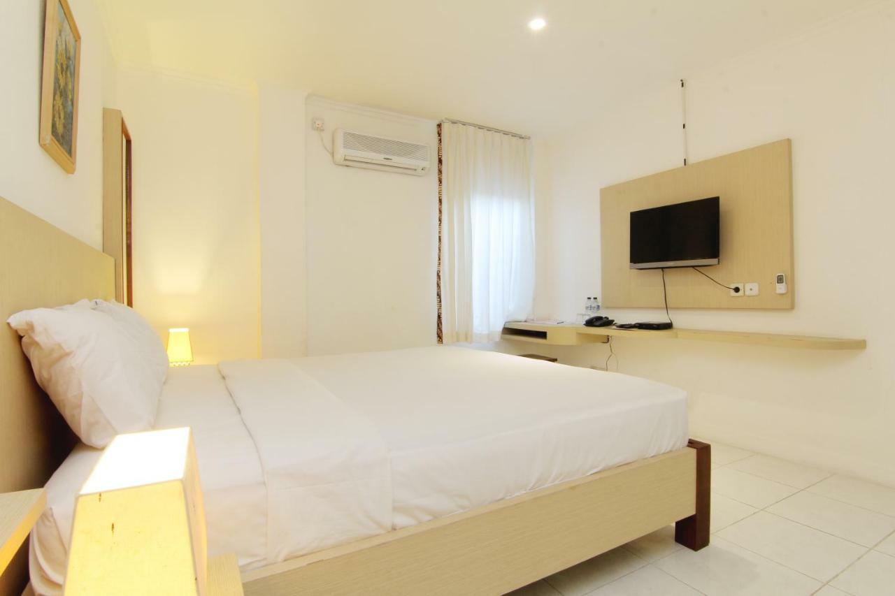 Hotel Marni Mulya Surakarta  ภายนอก รูปภาพ
