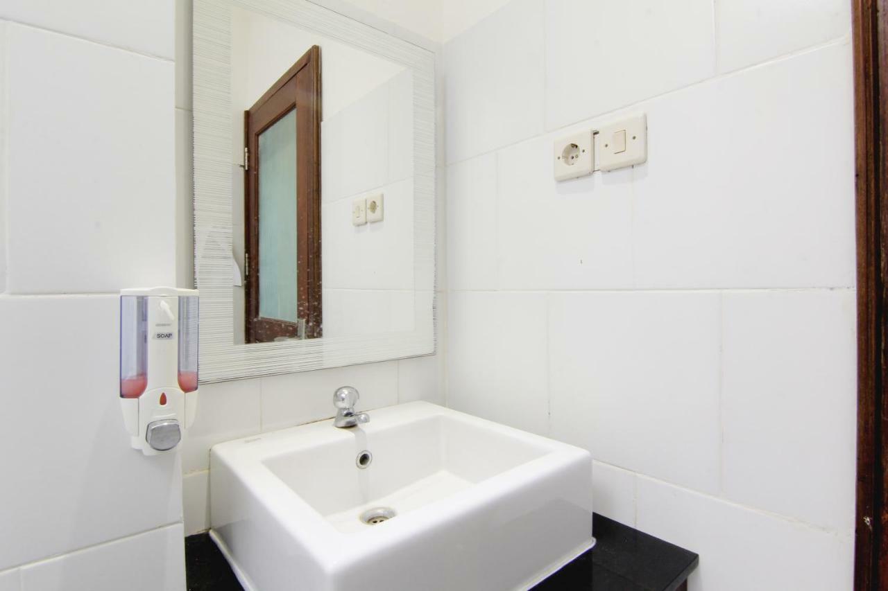 Hotel Marni Mulya Surakarta  ภายนอก รูปภาพ