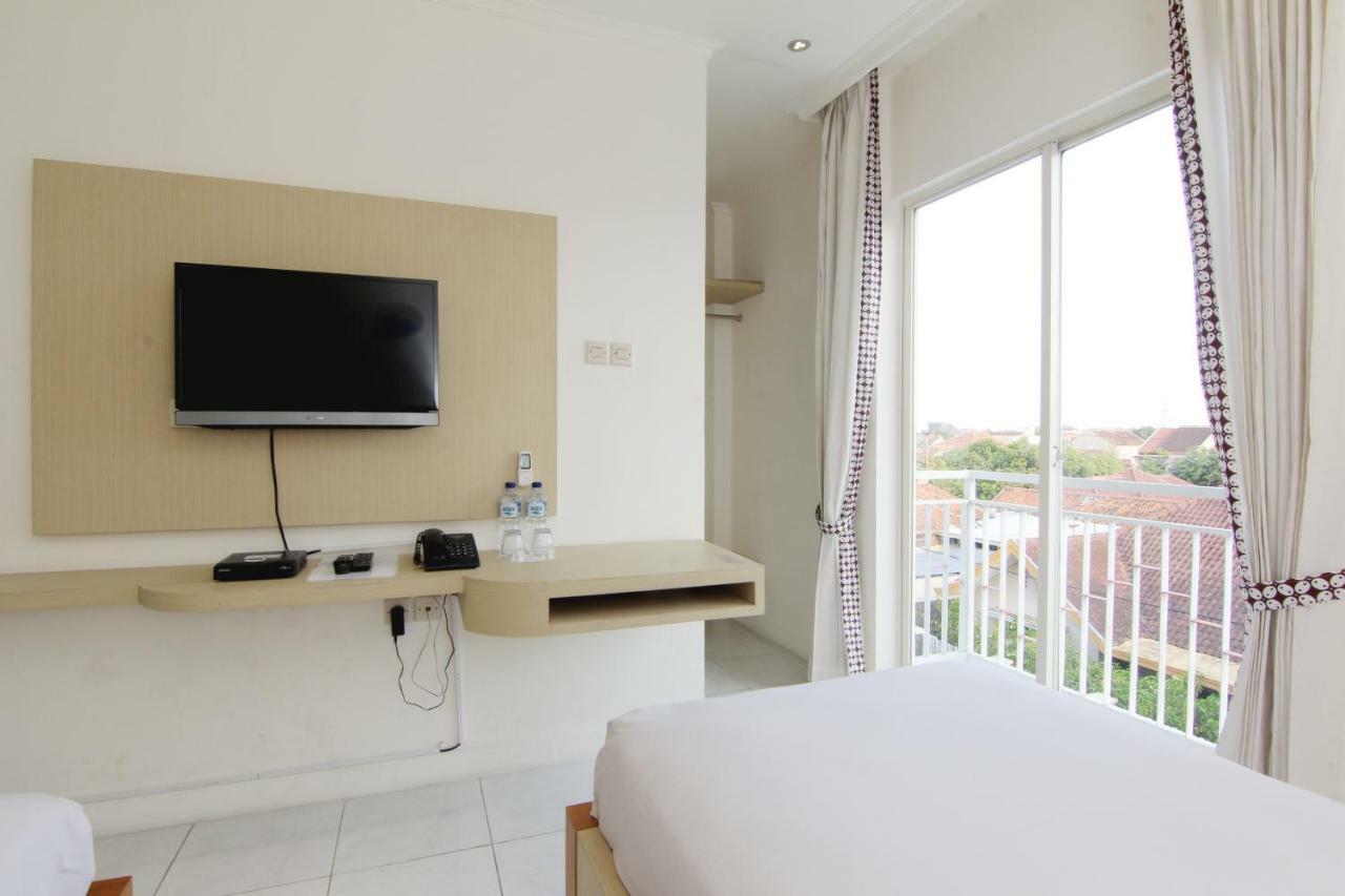 Hotel Marni Mulya Surakarta  ภายนอก รูปภาพ