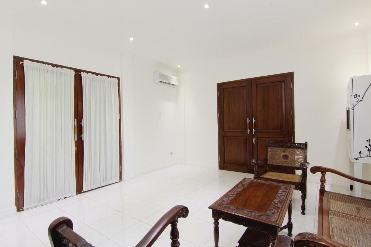 Hotel Marni Mulya Surakarta  ภายนอก รูปภาพ